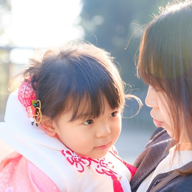 高夏写真店が出張撮影した「七五三の撮影」の家族写真