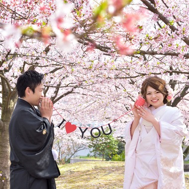 Design studio lumière（井上 敦仁）が撮影した「和装ロケーション・洋装スタジオ ウェディングフォト」のウェディングフォト