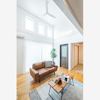 出張撮影 中村まみこが撮影した「吹き抜けの一軒家 物件撮影」の写真