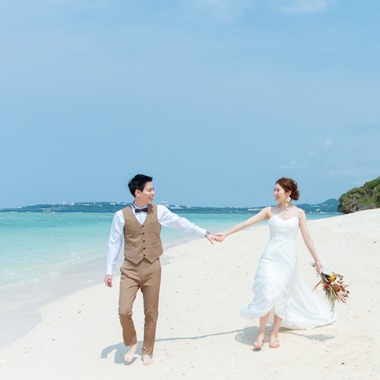 Photo taken by TSURU PHOTO - Pre-shoot (beach photo & Fukugi tree lined)