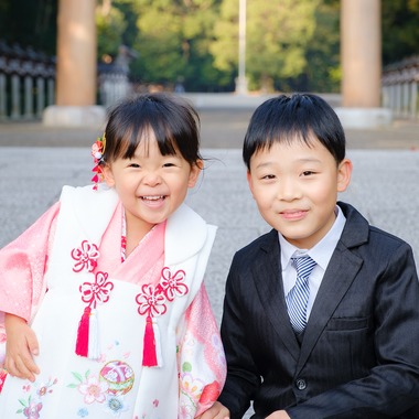 高夏写真店が出張撮影した「七五三の撮影」の家族写真