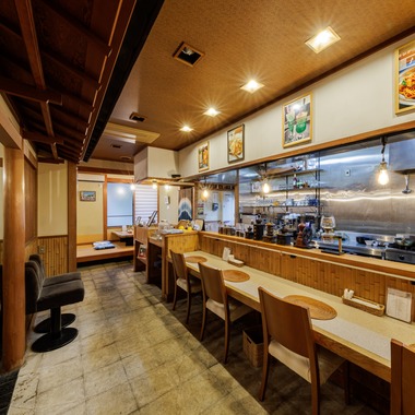 内田　雄一が撮影した「飲食店内観撮影」の写真