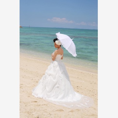 Photo taken by Avenir - Beach Photo wedding