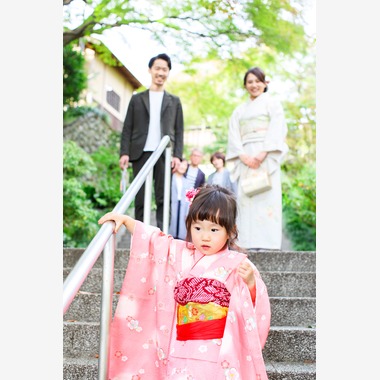 PHOTONOWA（川村　祥太）が撮影した「仲良しファミリー七五三@名古屋・御幸山」の写真