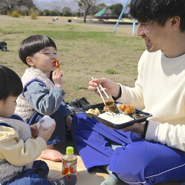 小野和也が撮影した「家族みんなでピクニック」の写真