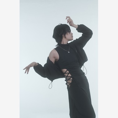 小塚司写真事務所が撮影した「スタジオポートレートの作例」の写真