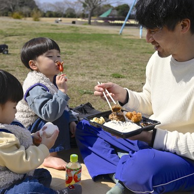 小野和也が撮影した「家族みんなでピクニック」の写真