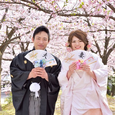 Design studio lumière（井上 敦仁）が撮影した「和装ロケーション・洋装スタジオ ウェディングフォト」のウェディングフォト