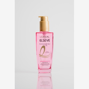 studio white alice 五十嵐啓が撮影した「コスメ」の写真