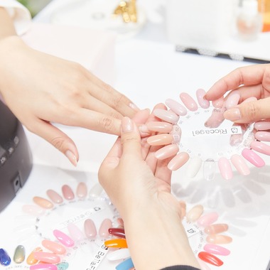 奥野由記が撮影した「ネイルサロン撮影」の写真