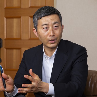 伊東昌信が撮影した「インタビュー　ポートレート」の写真