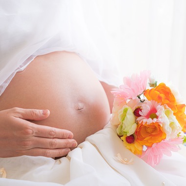 高木勇斗が出張撮影した「マタニティフォト」の家族写真