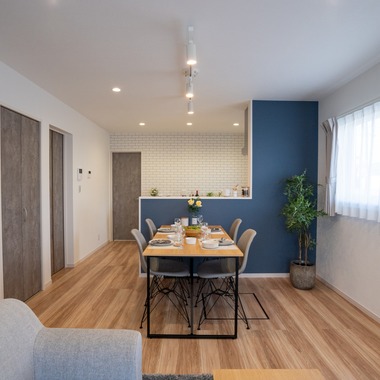 THE CLIPSが撮影した「コマーシャル」の写真