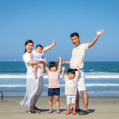 高橋 千尋が出張撮影した「海」の家族写真