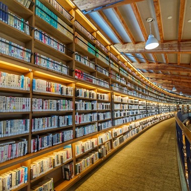 鶴原元気が撮影した「蔦屋書店　武雄市図書館」の写真