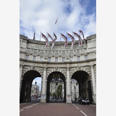 Photo taken by Lucky Sliver Sixpence - Historic Riverside