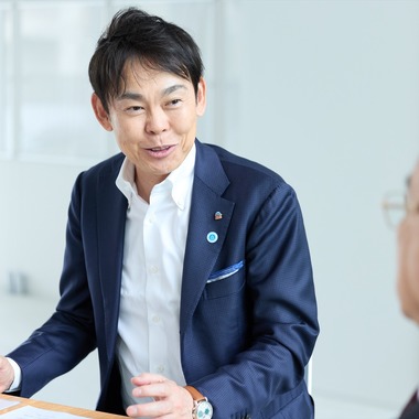 SHO HASEGAWAが撮影した「大阪大学教授・アース製薬社長対談インタビュー」の写真