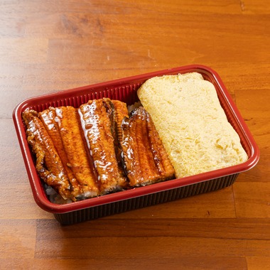 studio aluc ~スタジオ アルク~が撮影した「焼肉と鰻のお弁当」の写真