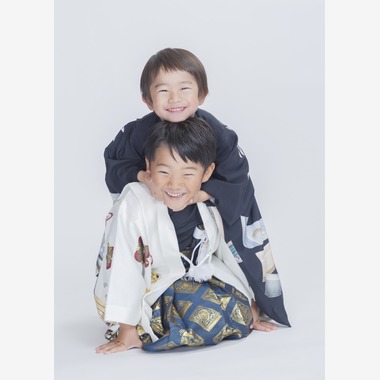 中西　諒が撮影した「スタジオ人物撮影」の写真