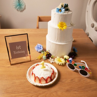 岩坪眞一郎が出張撮影した「一歳の誕生日記念」の家族写真