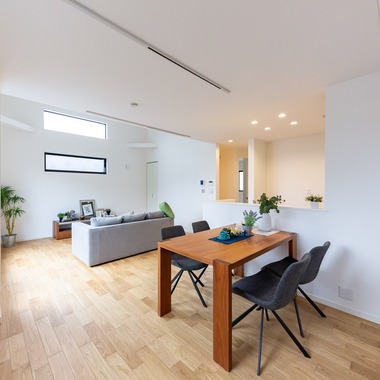 滋賀淳が撮影した「建築、店舗、竣工」の写真