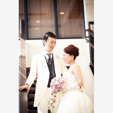 ONESTYLE wedding photo (岡田進広)が撮影した「沖縄カフーリゾート/フチャクコンドホテル」のウェディングフォト