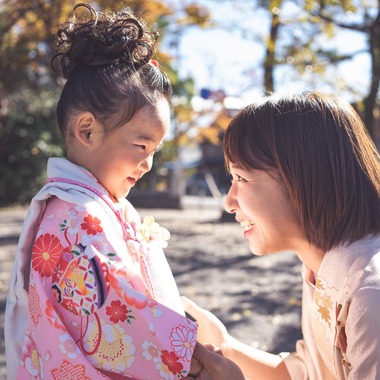 Field of the sun.creativeが出張撮影した「七五三ロケーション撮影」の家族写真