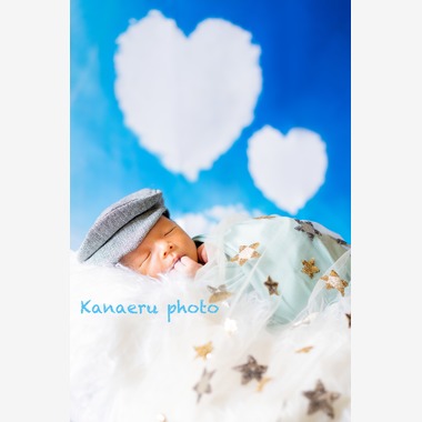 Kanaeruが出張撮影した「赤ちゃん誕生の感動を写真に込めて」の家族写真