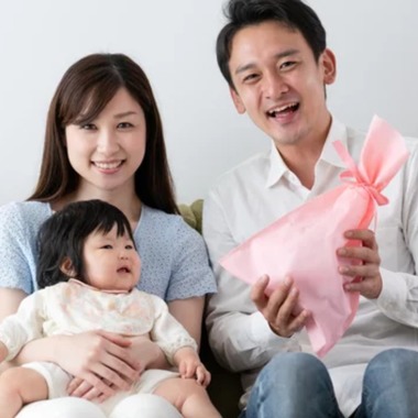 CREATIVE HOUSEが出張撮影した「ハーフバースデー」の家族写真