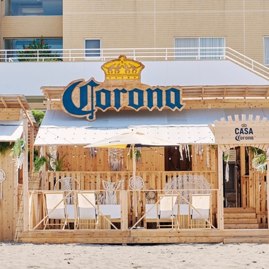 坂元寿行が撮影した「海の家の撮影」の写真