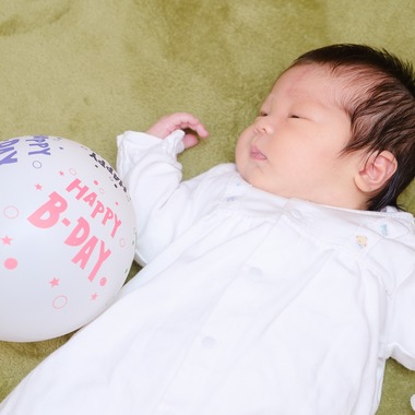 高夏写真店が出張撮影した「ニューボーンフォトの撮影」の家族写真