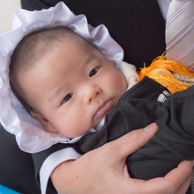 フォスタムが出張撮影した「お宮参り撮影」の家族写真