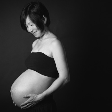 眞田 厚司が出張撮影した「マタニティ」の家族写真