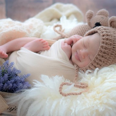 フォトラビが撮影した「ご自宅でニューボーンフォト」の写真