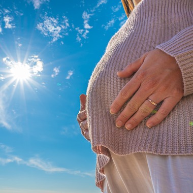 高木勇斗が出張撮影した「マタニティフォト」の家族写真