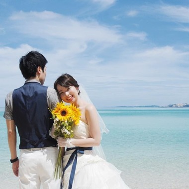 Photo taken by Avenir - Beach Photo wedding