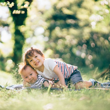 Spicer & Naoiが撮影した「映画のワンシーンのような家族写真」の写真