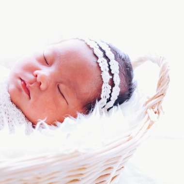 出張撮影HUG TIMEが撮影した「自宅でナチュラルなニューボーンフォト」の写真