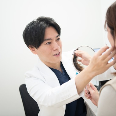 大越　光貴が撮影した「美容外科医院」の写真