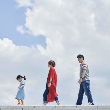 NISHIMURA AKINOBUが出張撮影した「家族フォト@二子玉川公園（東京都世田谷区）」の家族写真