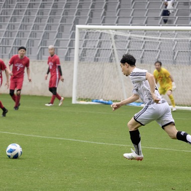 児玉 一成が撮影した「サッカー（金沢ゴーゴーカレースタジアム）」の写真