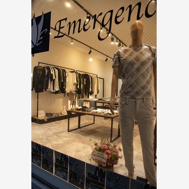 盛岡写真社が撮影した「アパレル店舗の撮影」の写真