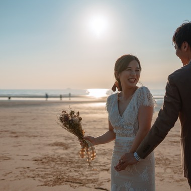 フォトグラファー笹が撮影した「香川県 父母ヶ浜 前撮り」のウェディングフォト