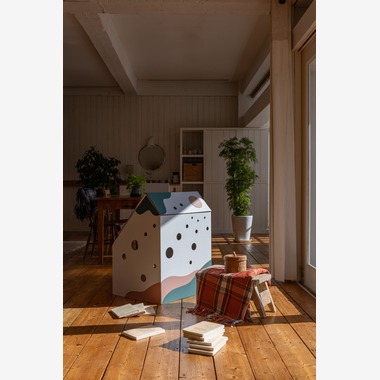 曽川拓哉が撮影した「ダンボールハウスの商品撮影」の写真