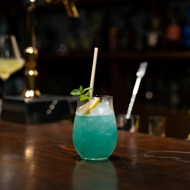 須田桃加が撮影した「紺と白様」の写真