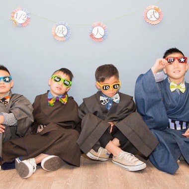 中井企画が出張撮影した「ハーフ成人式」の家族写真