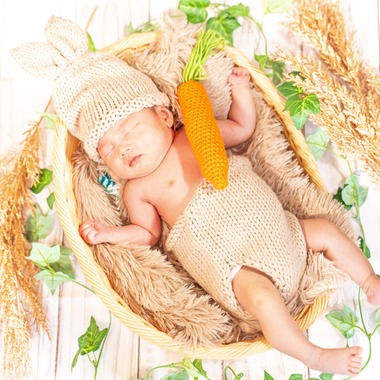 髙橋武が撮影した「ニューボーンフォト」の写真