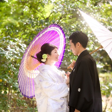 KIKIウェディングが撮影した「新緑の和装」のウェディングフォト