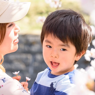Lightgraphyが撮影した「桜の季節の親子フォト」の写真