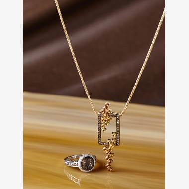 株式会社SANYO-CYP studioUPが撮影した「スタジオ物撮り」の写真